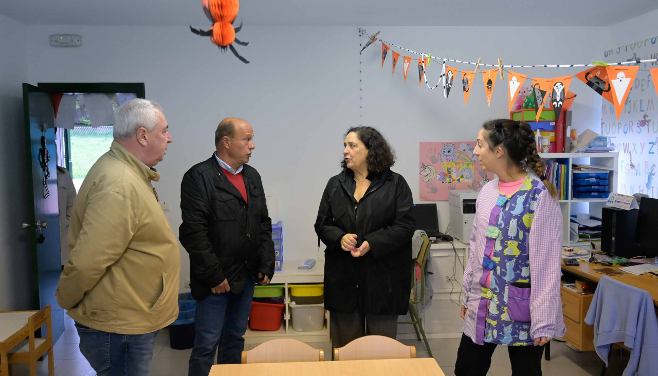 Belén do Campo visita el CEIP de Torres de Vilarmaior