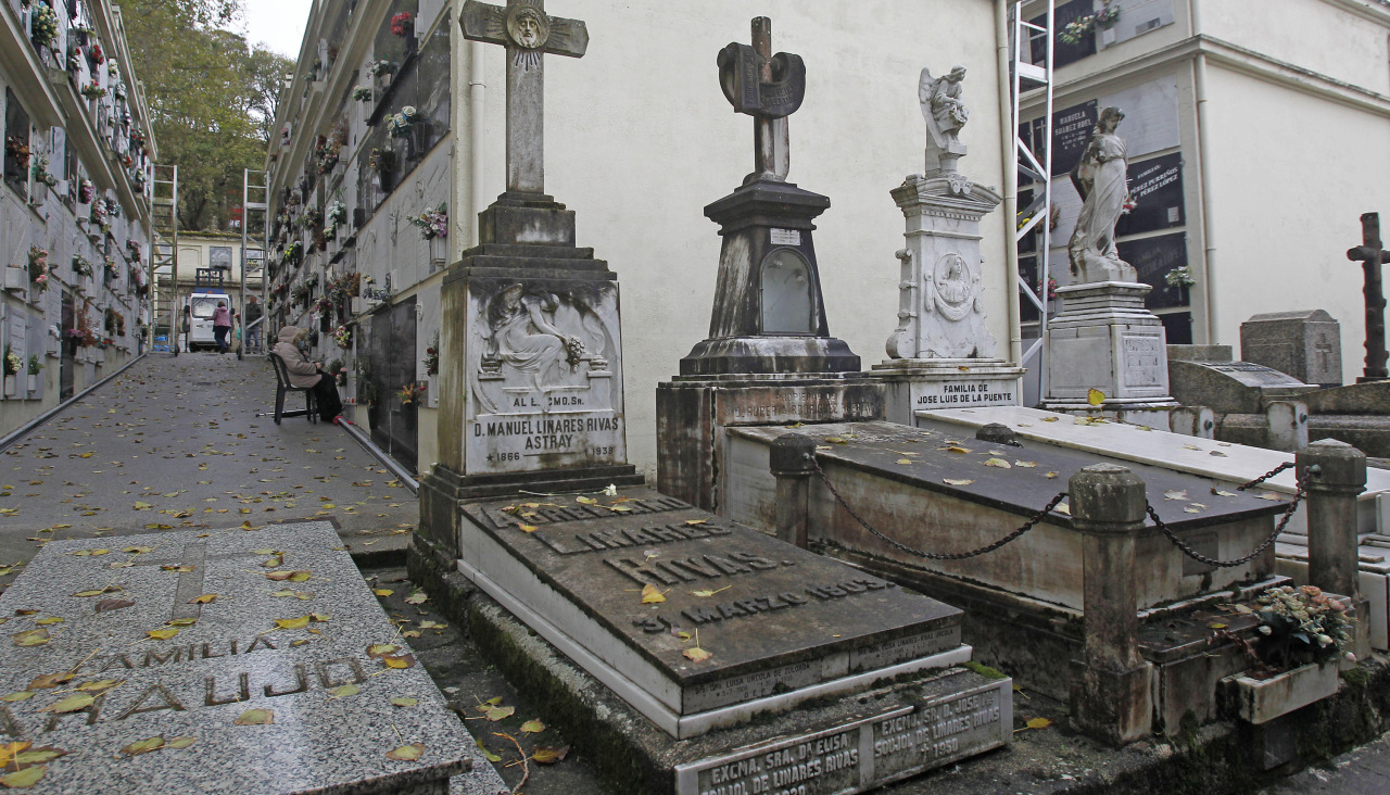 Tumba de Linares Rivas