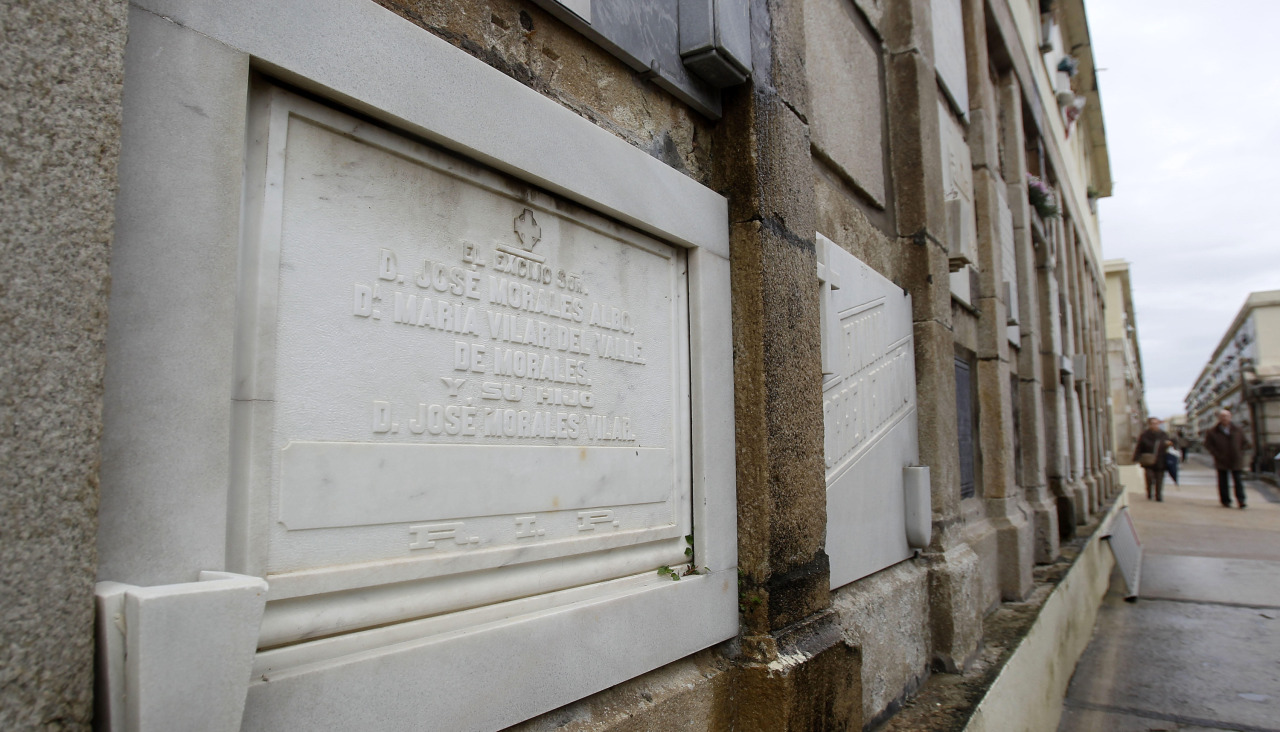 Tumba del teniente Morales
