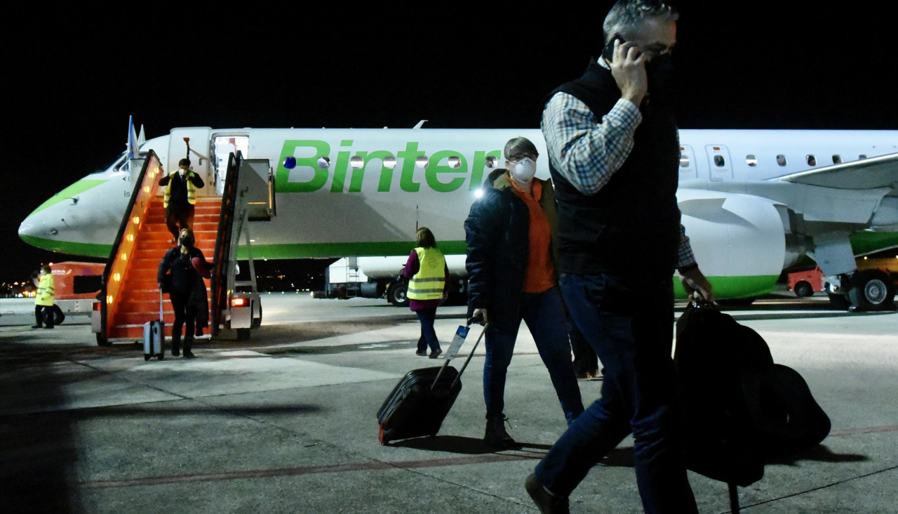Pasajeros de un vuelo de Binter