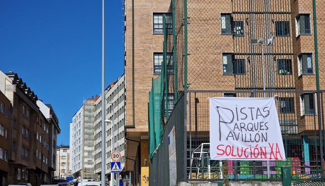 Pancartas reivindicativas en O Temple