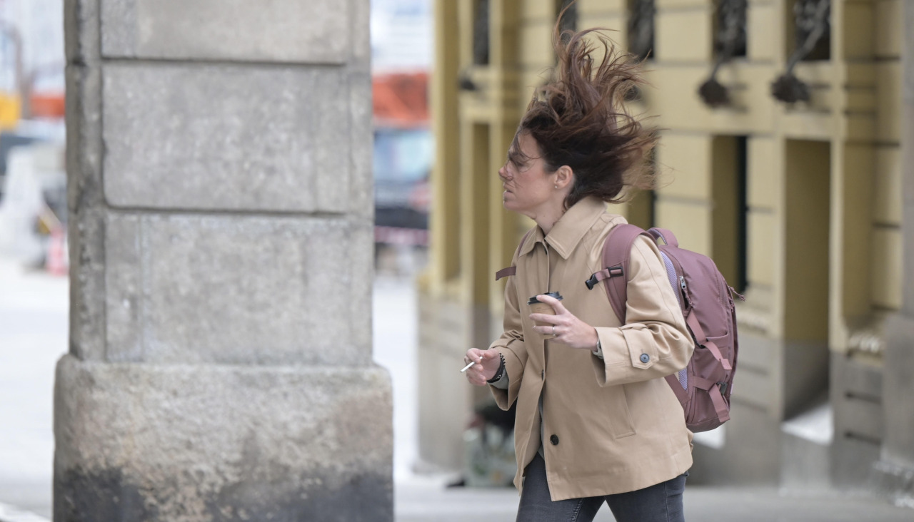 Las fuertes rachas de viento se hicieron notar desde esta mañana en la ciudad