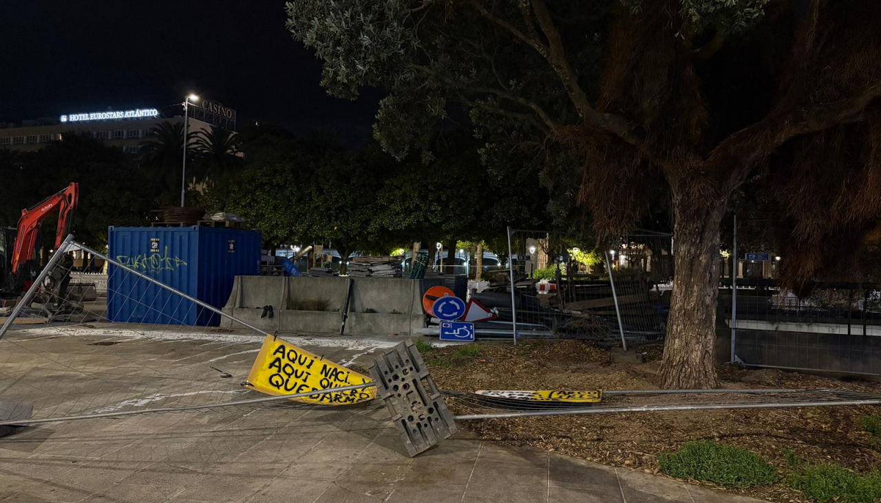 Caída vallas Metrosidero por el viento