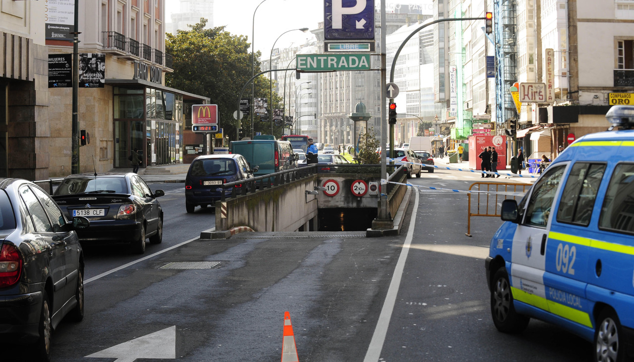 Acceso al parking de La Marina, en una imagen de 2010