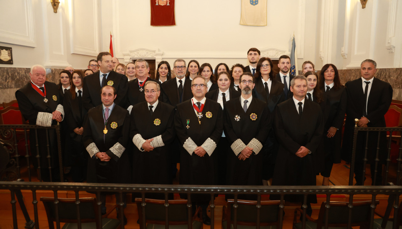Veinte nuevos Graduados Sociales juran su compromiso profesional en el TSXG