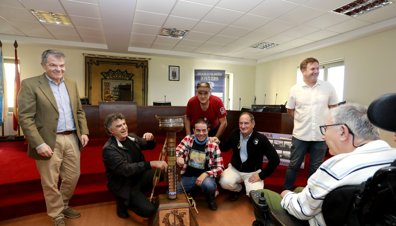 Os Patexeiros entregó ayer los premios de las regatas y otras actividades desarrolladas este año