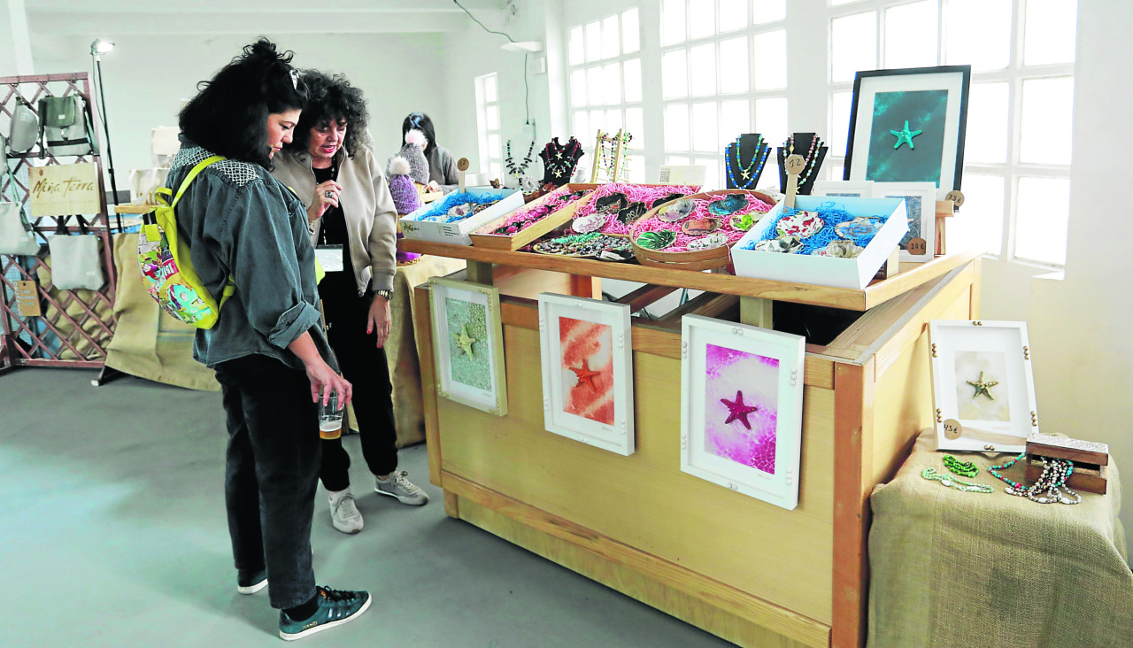 Coruñart celebró su primera edición en el mercado de San Agustín