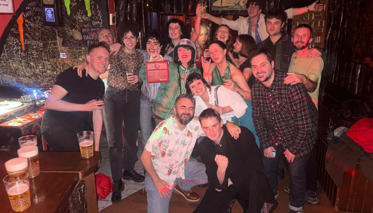 El grupo de Belle Vue, antes de empezar la sesión