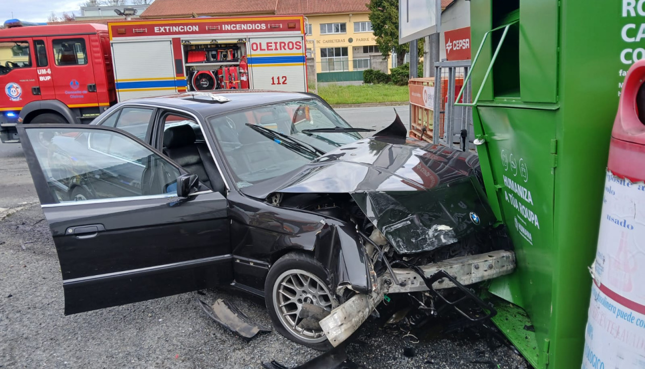 Accidente de tráfico en Oleiros 