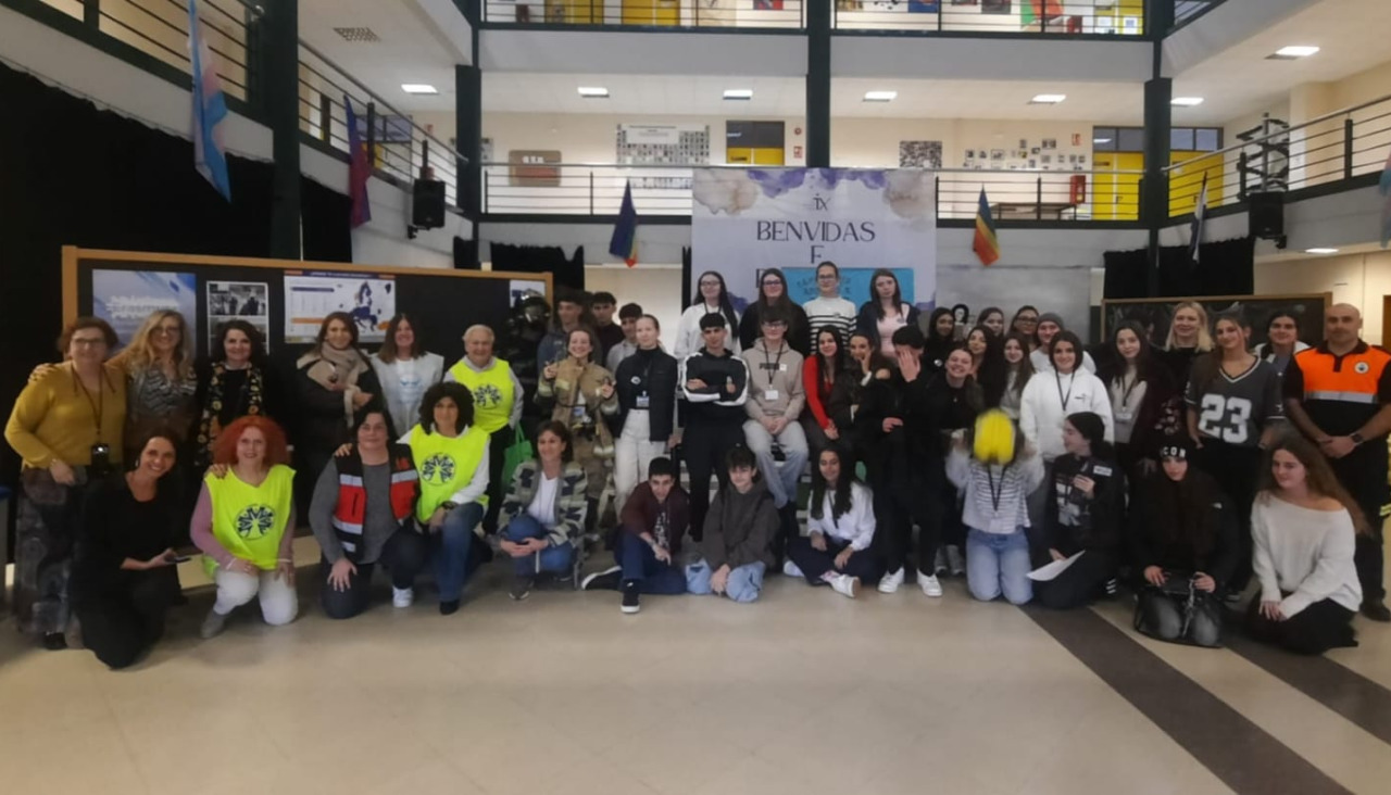 Foto de grupo de los asistentes a la charla