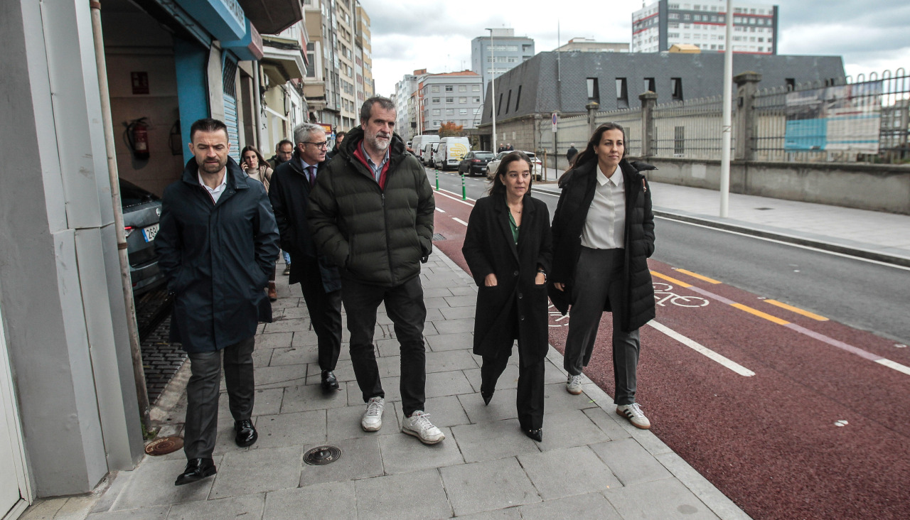 Visita de Inés Rey a las obras de la avenida da Sardiñeira