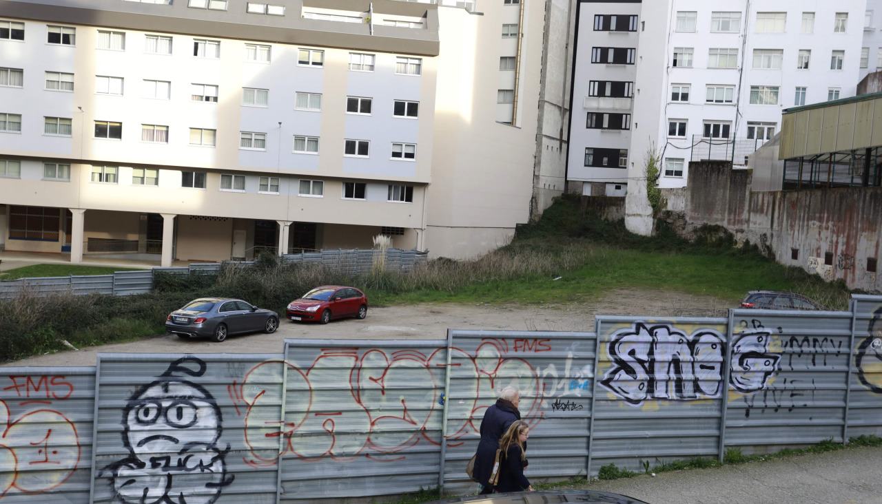 Solar de Rey Abdullah donde la Xunta construirá pisos públicos