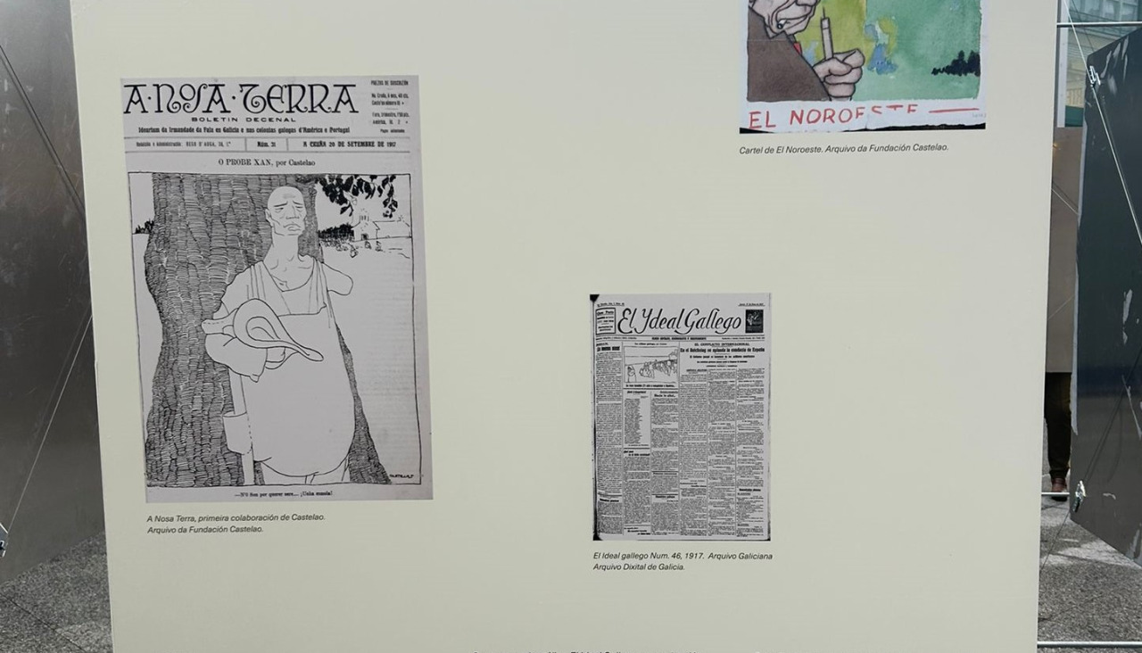 O cubo da exposición da plaza de Lugo no que se ve a súa colaboración en El Ideal Gallego