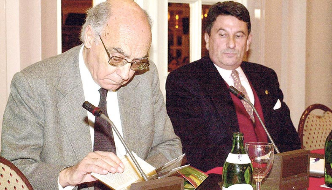 José Saramago, junto a Francisco Vázquez, hace 25 años en A Coruña