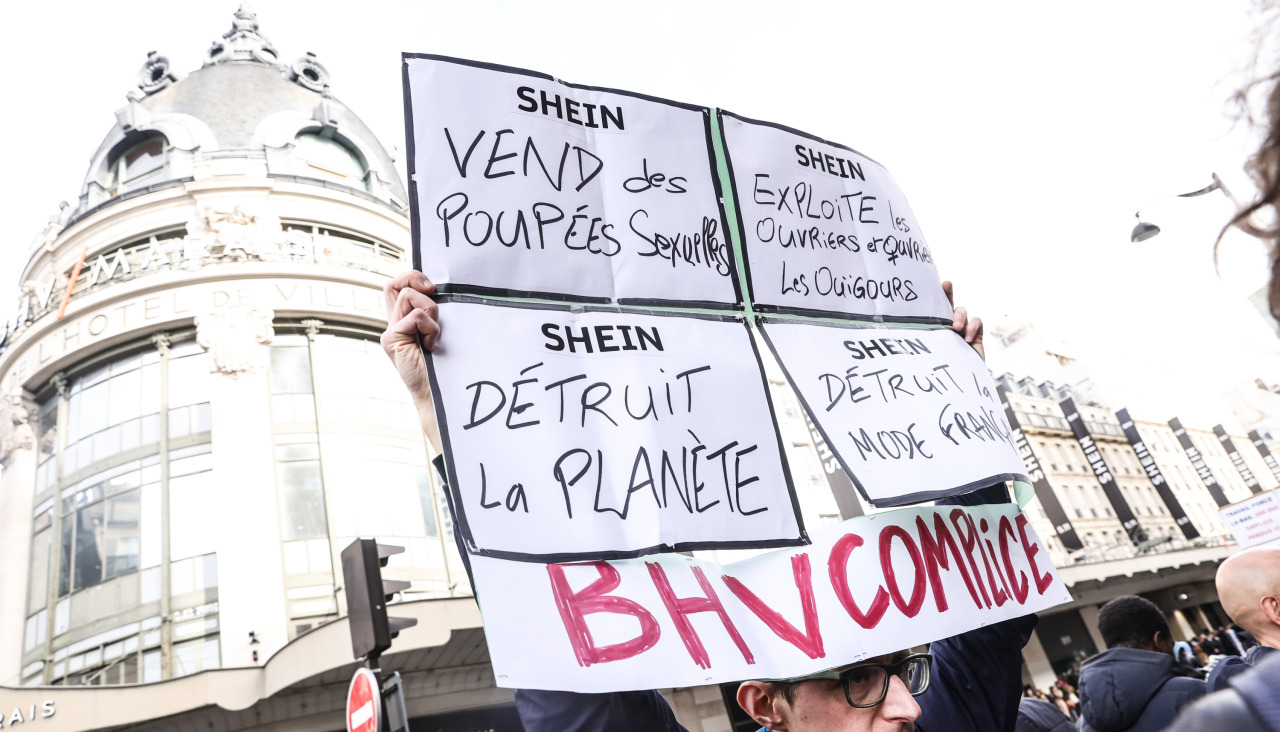 Protesta en París contra los productos de la tienda online de bajo coste Shein