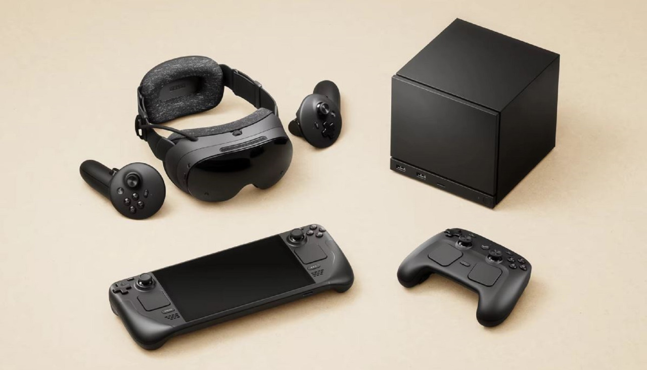 El nuevo hardware de Valve, con la Steam Machine arriba a la derecha