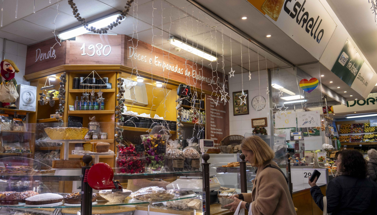 Luces de Navidad en el mercado de Elviña