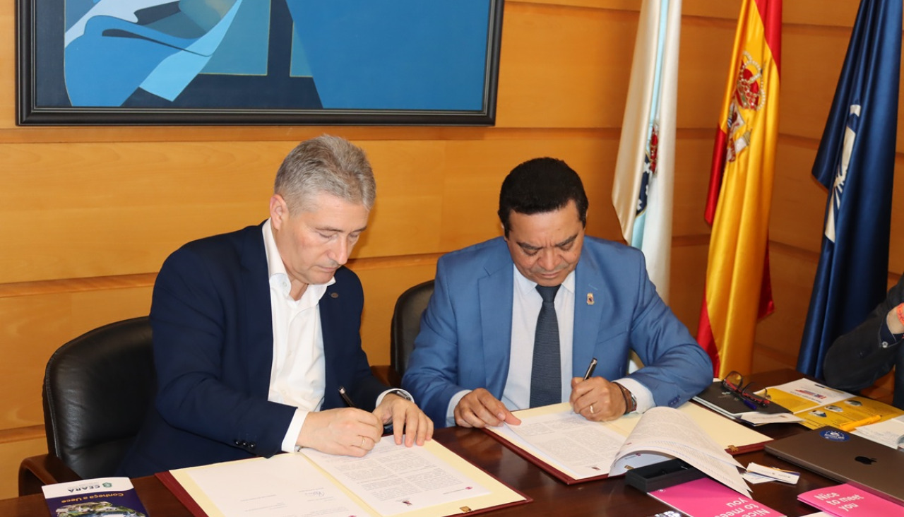Momento de la firma del convenio