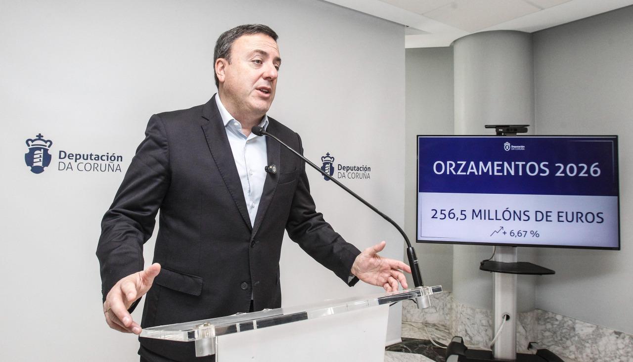 El presidente provincial, Valentín González Formoso, en un momento de la presentación, ayer en A Coruña