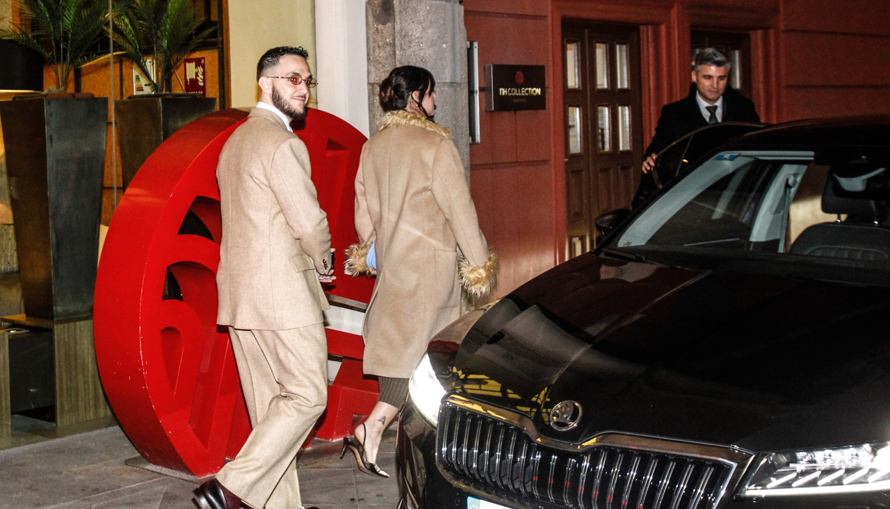 C. Tangana y su pareja, Rocío Aguirre, saliendo del Finisterre para la Fundación MOP