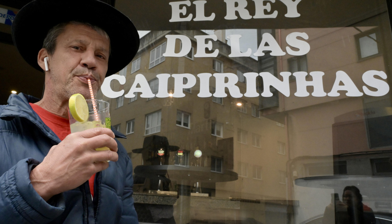 Marcelino Arcos, a las puertas del local que abrirá el próximo miércoles