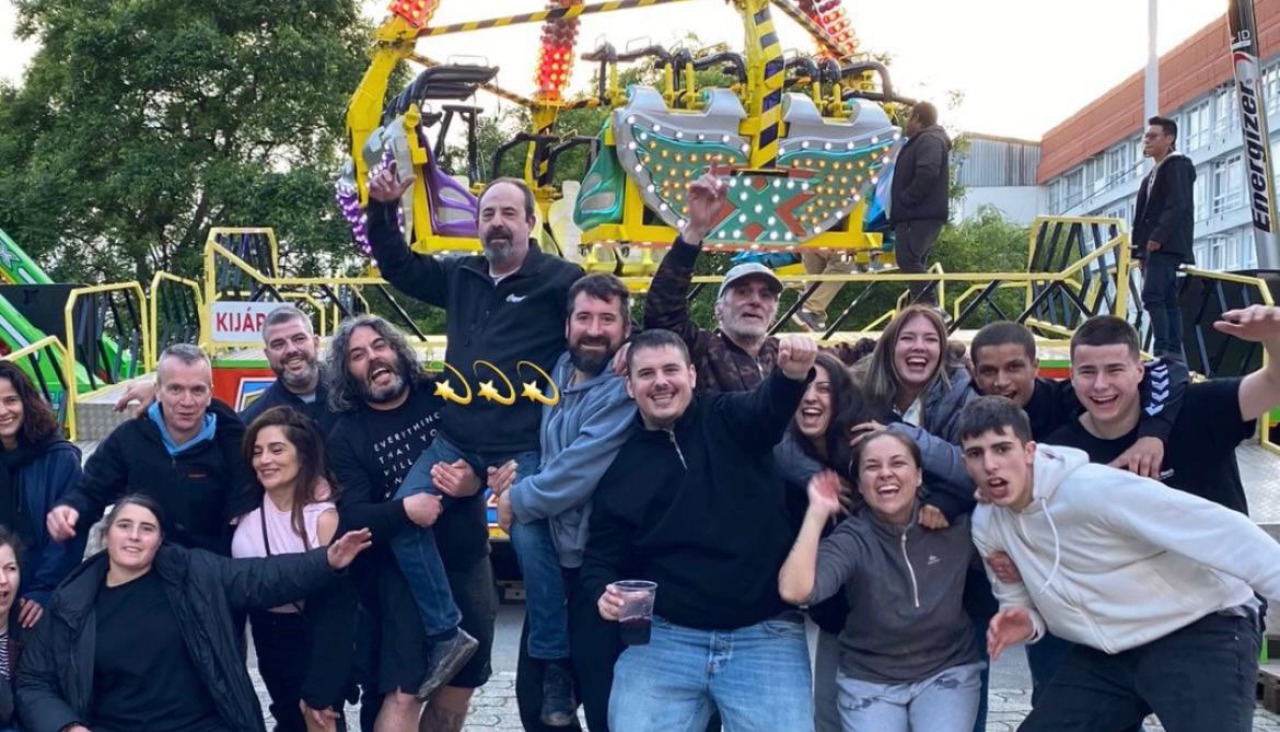 Jefry, en una foto reciente con la familia del Flores Rock