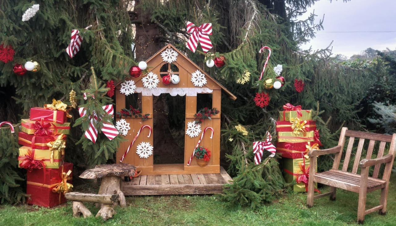 Ambiente navideño en el obrador cambrés