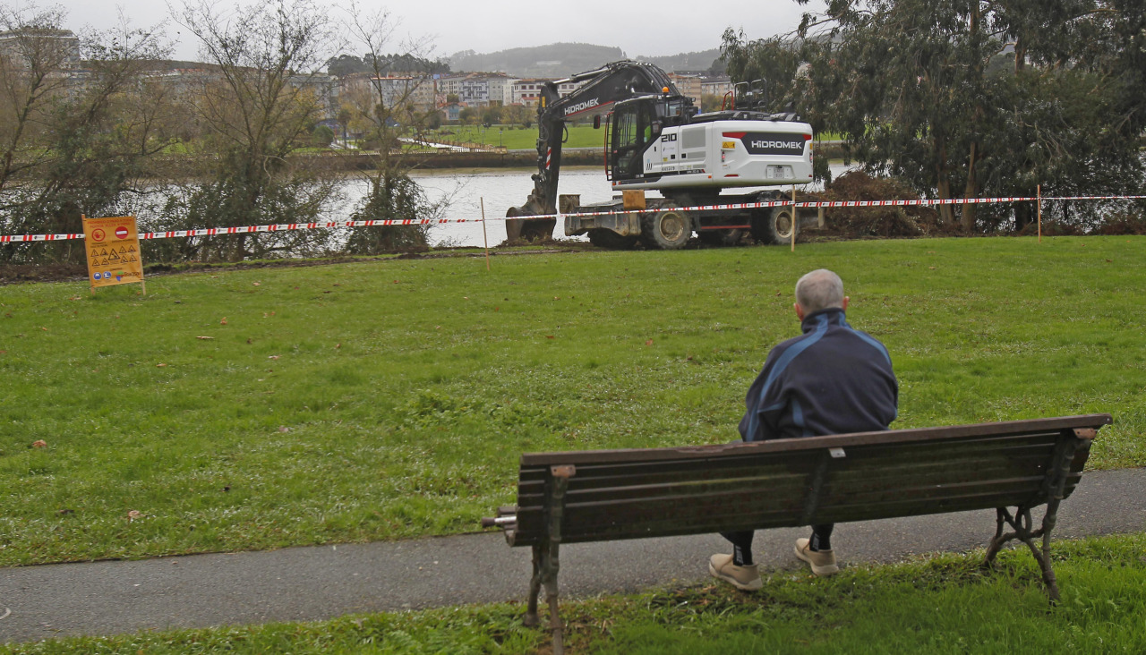 Las máquinas ya se han instalado en la zona de O Seixo