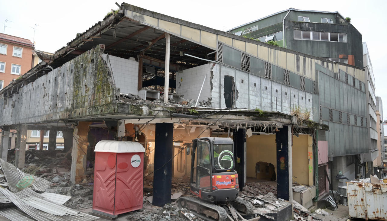 Las máquinas, este jueves en el mercado de Santa Lucía