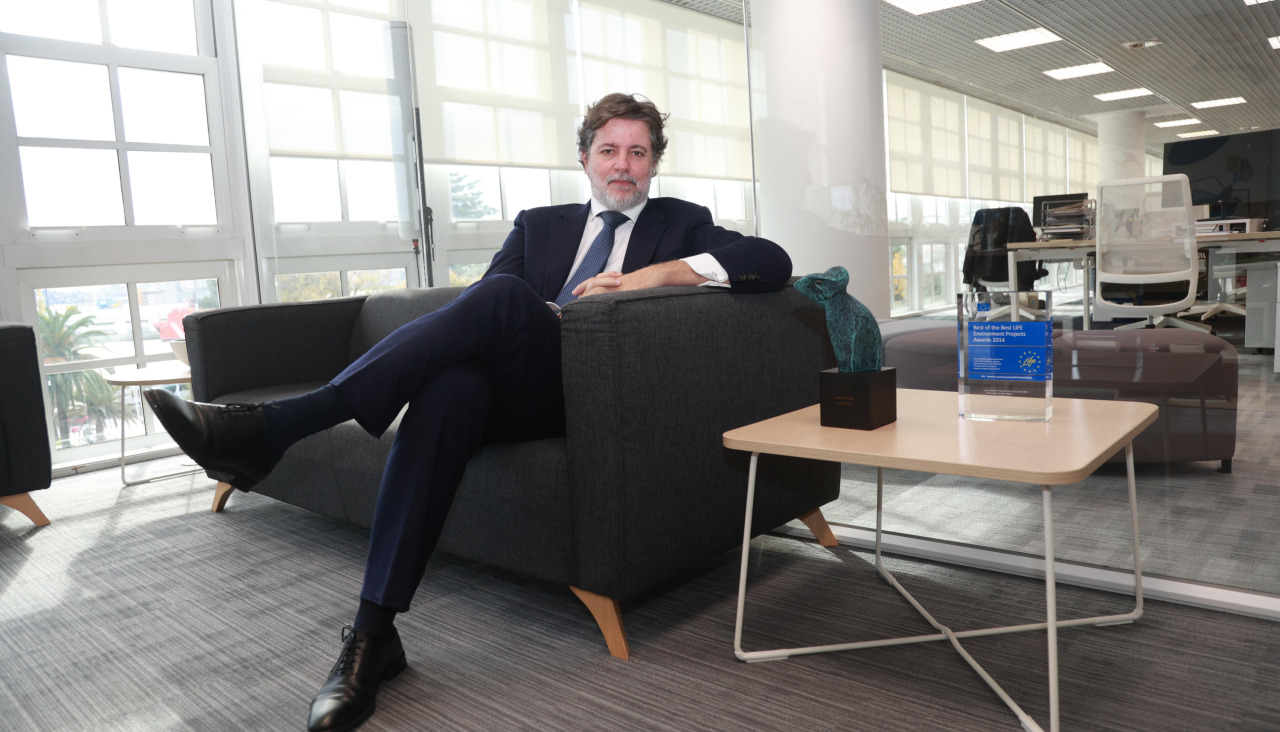 El director general de ITG, Carlos Calvo, posa en las oficinas del centro tecnológico en los Cantones