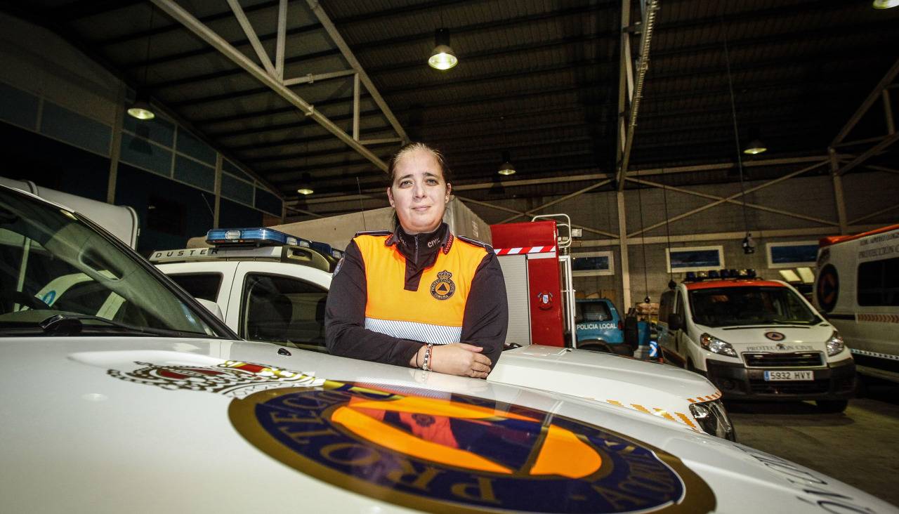 Ana Ares en la base coruñesa de Protección Civil