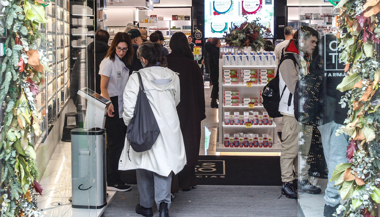 Colas en las farmacias