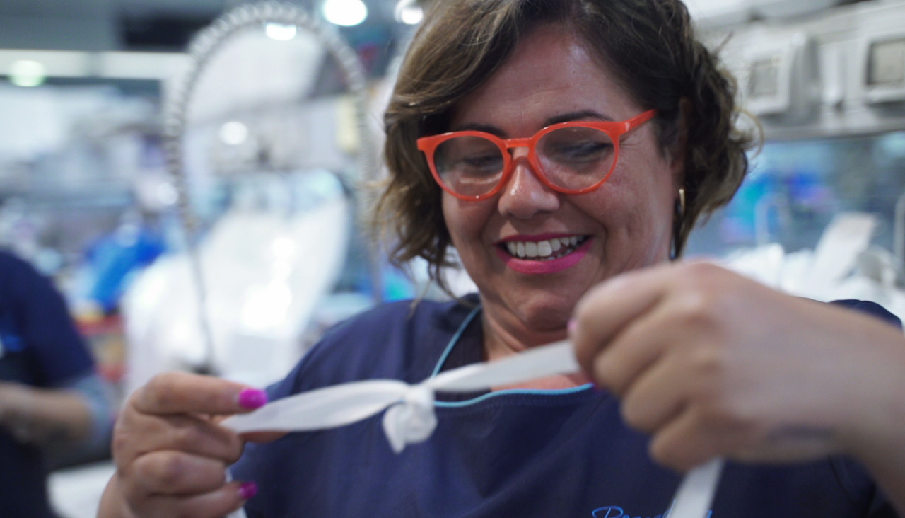 Chelito, pescadera en la plaza de Lugo de A Coruña