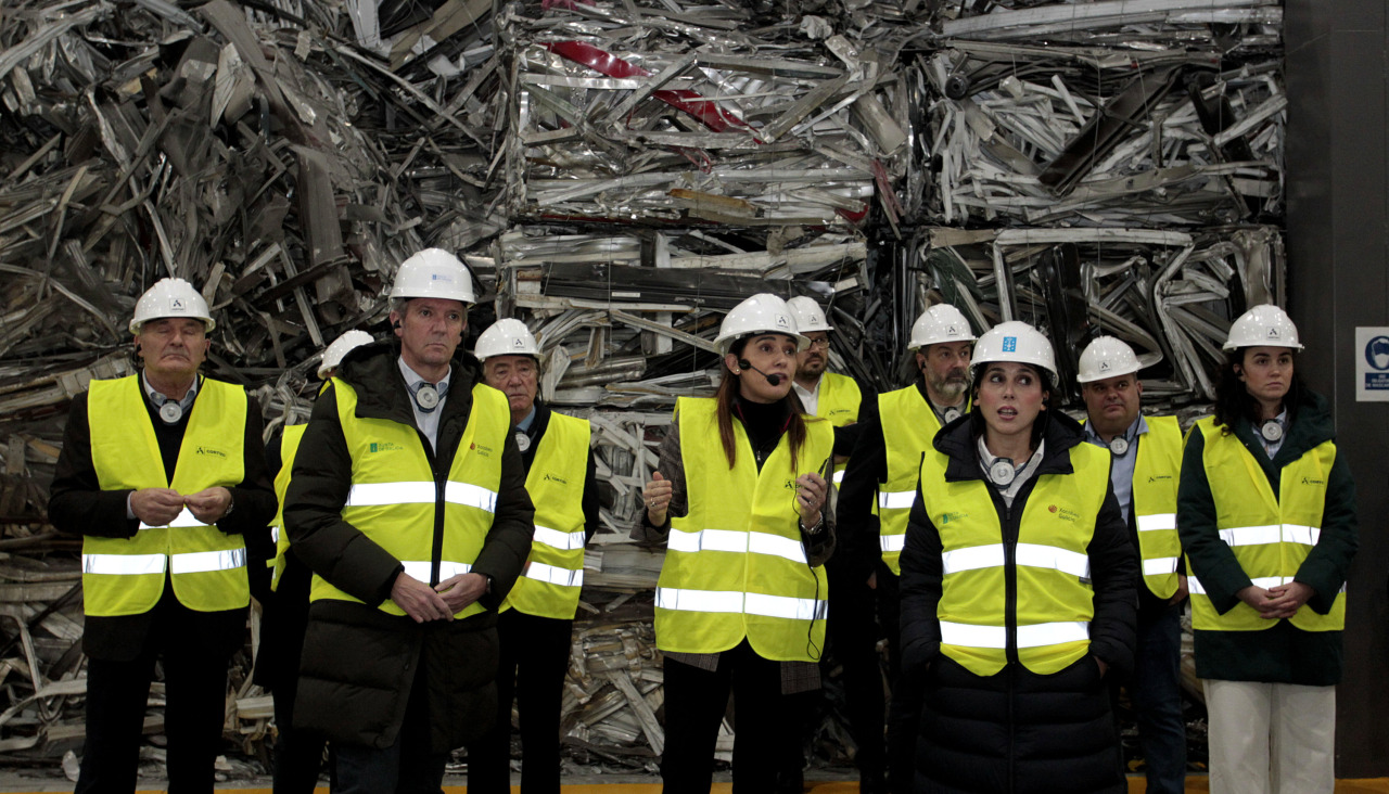 Rueda visitó las instalaciones de Cortizo en Coirós