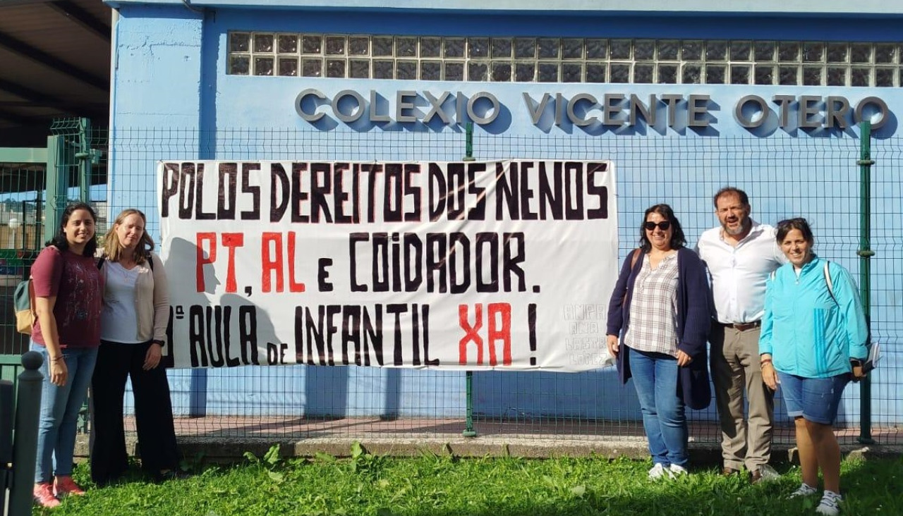 La comunidad educativa del Otero Valcárcel reclama más personal docente