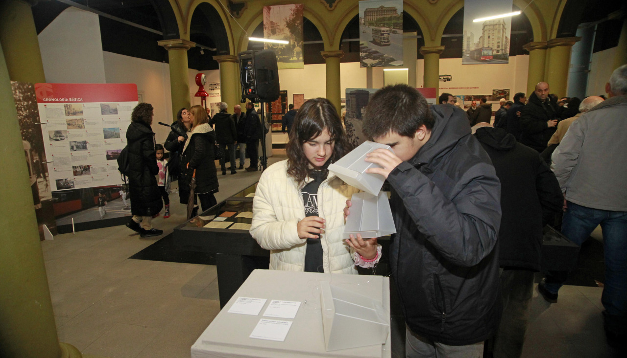 Inauguración de una muestra en la sala Salvador de Madariaga