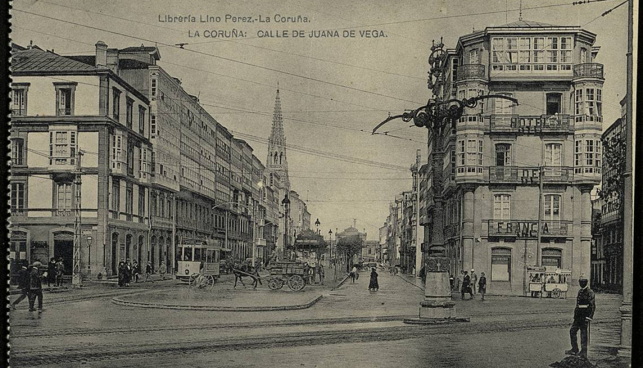 La primera Cabalgata de Reyes de A Coruña se dirigió por Juana de Vega hacia los Cantones