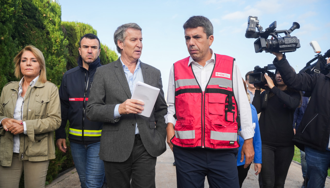 Feijóo recorre con Mazón la zona cero de la dana