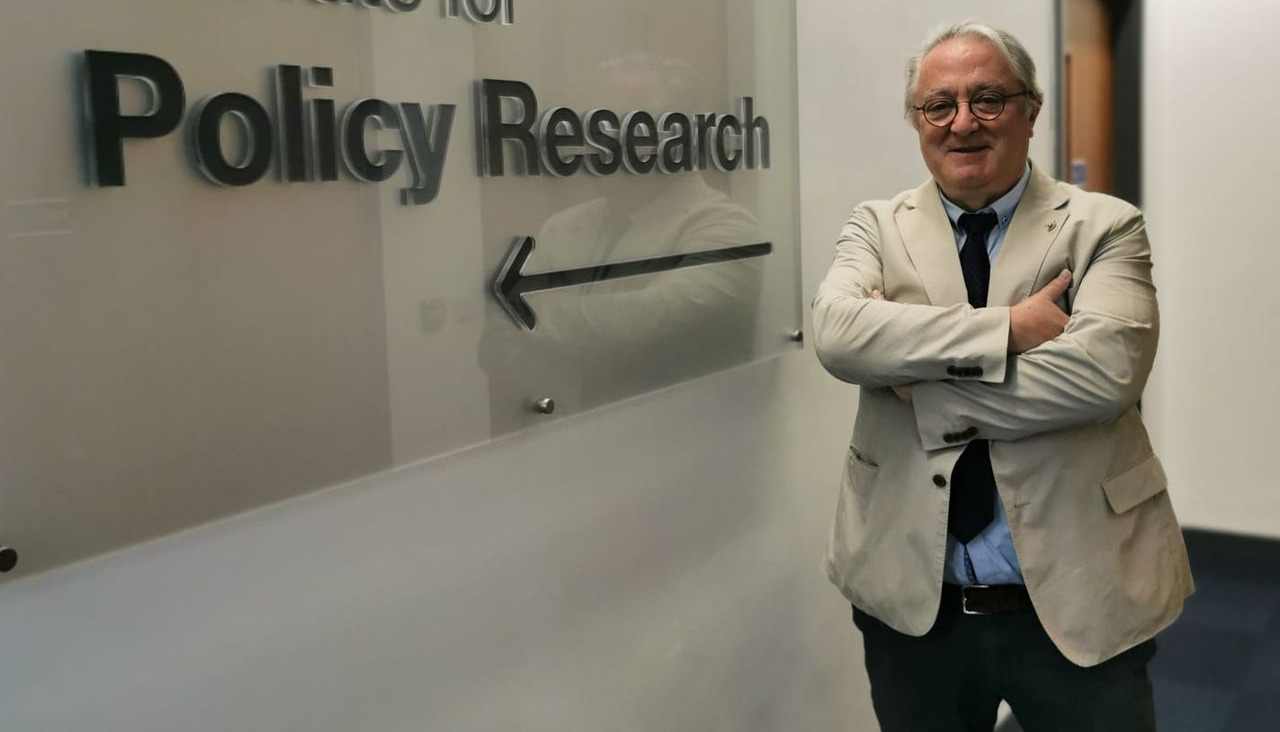 El profesor Ricardo García Mira