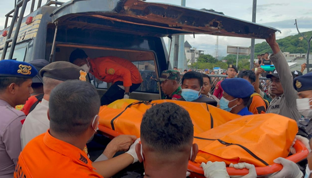 Los equipos de búsqueda consiguieron localizar los cadáveres del resto de desaparecidos españoles en el naufragio de Indonesia