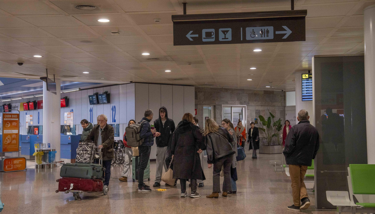 Interior de la terminal de Alvedro