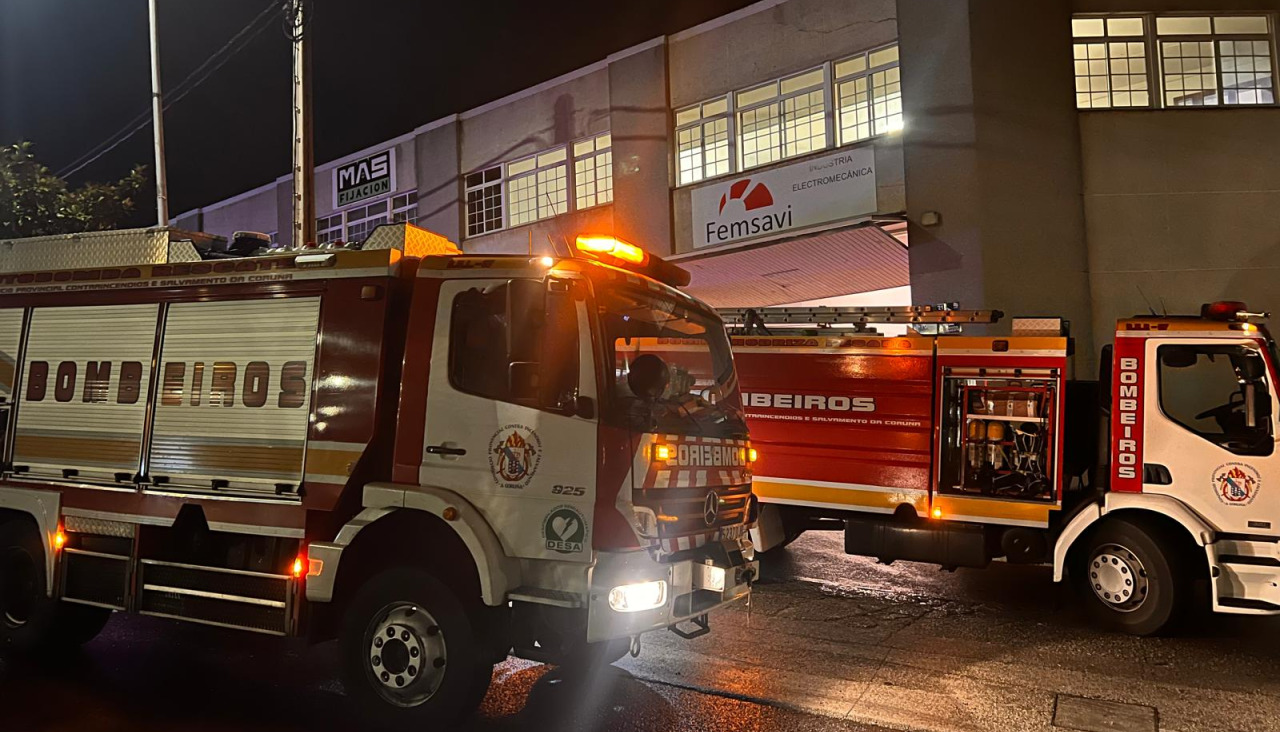 Actuación de los bomberos en Bergondo