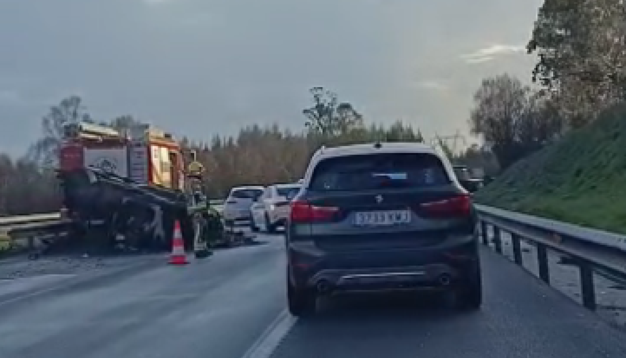 Accidente en la autopista a la altura de Vizoño