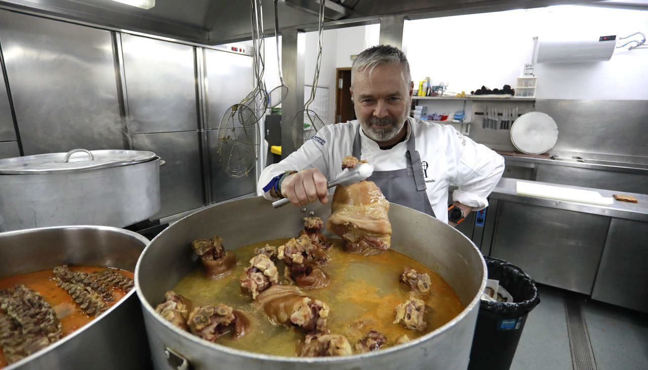 Antonio Amenedo, cocinero del pazo de Santa Cruz