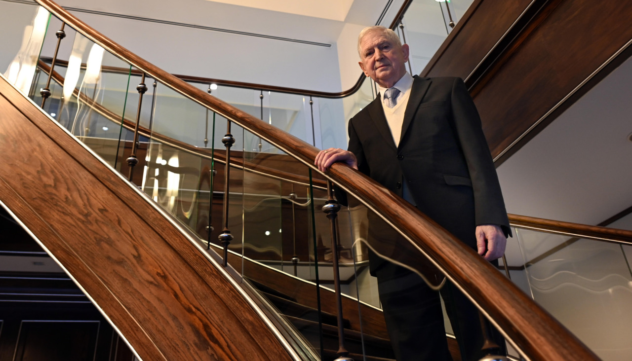 Cándido Hermida posa en las instalaciones de Río do Pozo, en Narón