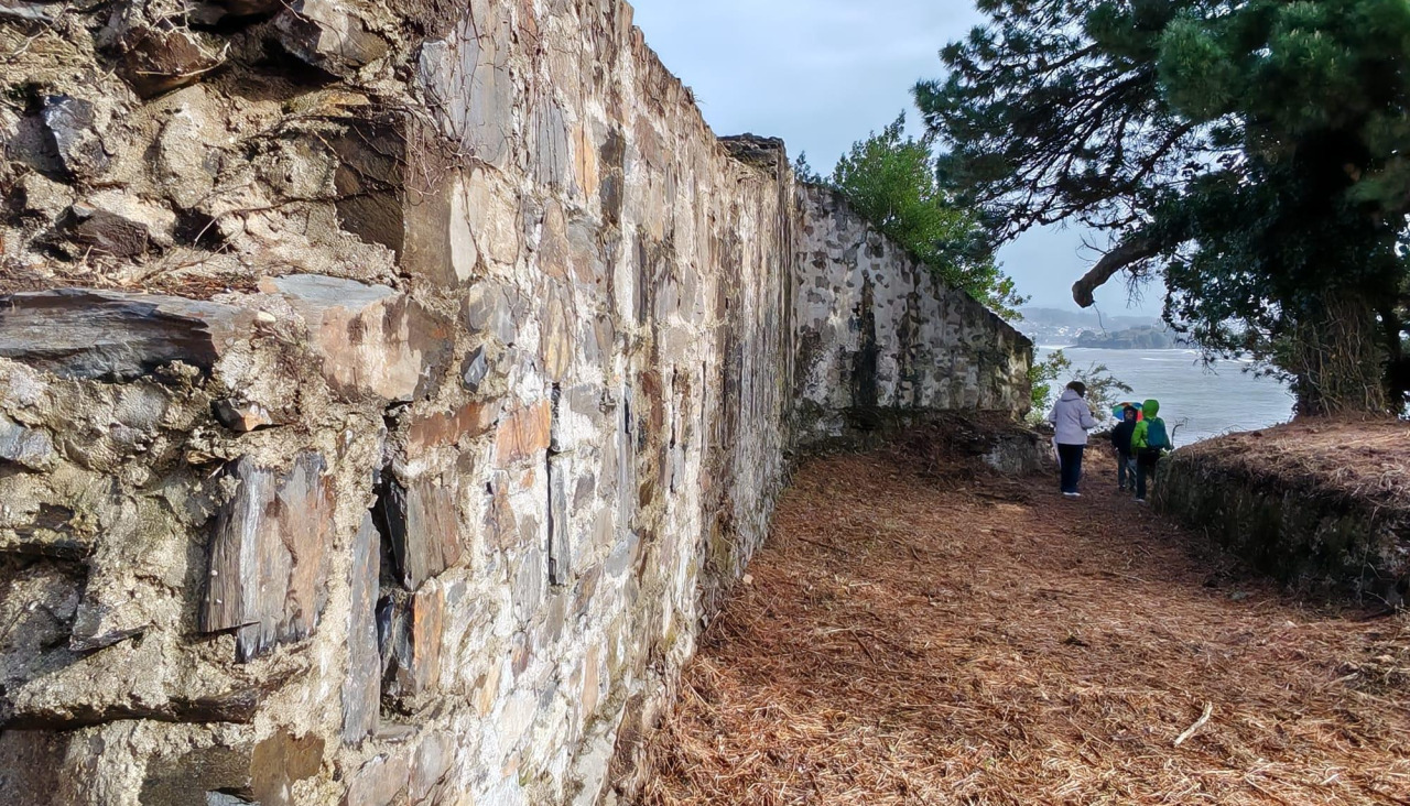 Una visita histórica organizada por la Asociación de Vecinos de La Calle de La Obra consiguió la apertura del BIC