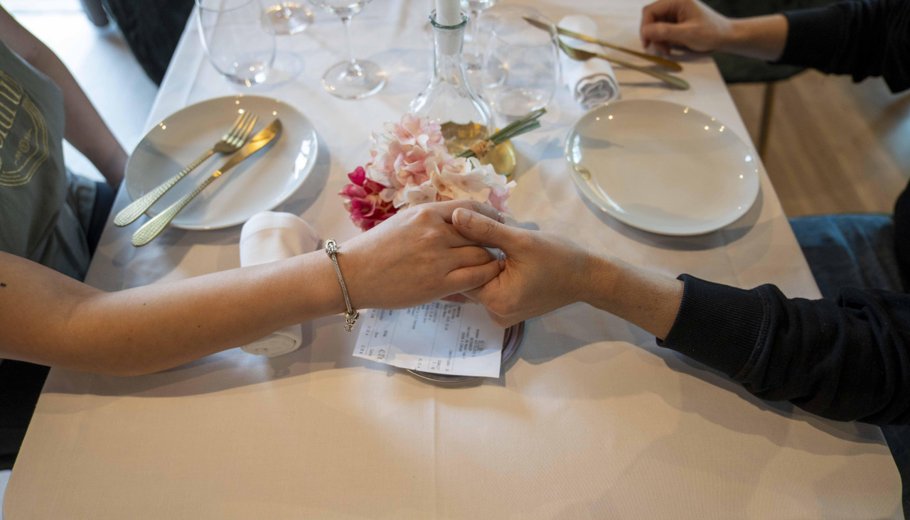 Una pareja celebra San Valentín