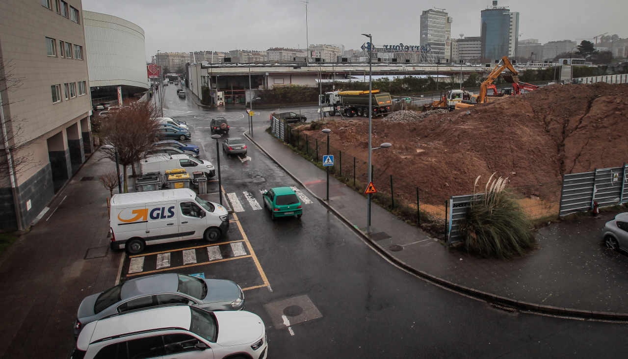 Estado del solar que provocó el hundimiento de la calle Francisco Pérez Carballo