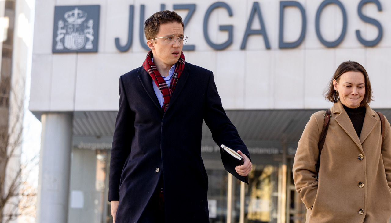 Íñigo Errejón abandona los juzgados tras declarar 