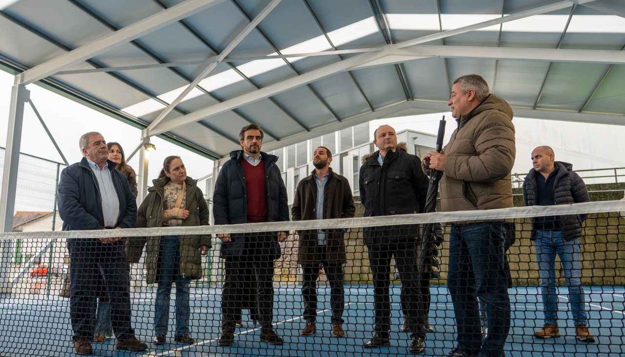 Visita a una de las instalaciones deportivas de Carral